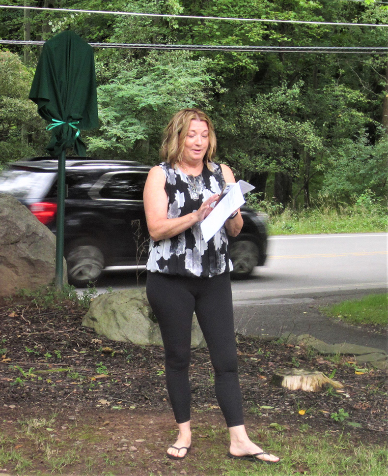 Loretta Selig Daubert shares some memories before the unveiling.